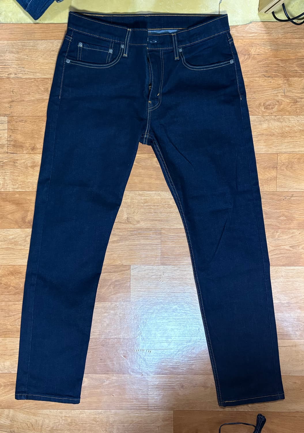 리바이스 502 슬림핏 생지 32•32 상품이미지1