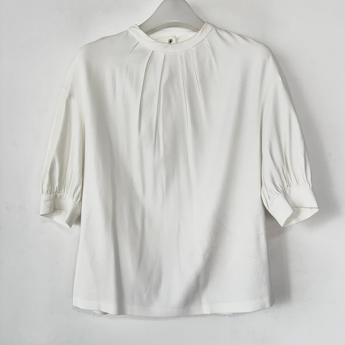 마쥬 maje 플리츠 넥 티블라우스 상품이미지3