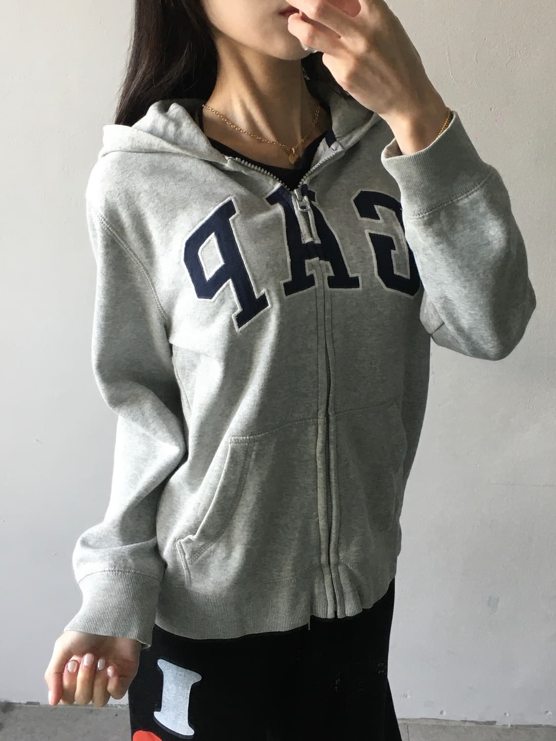 GAP 빅로고 후드집업 상품이미지2