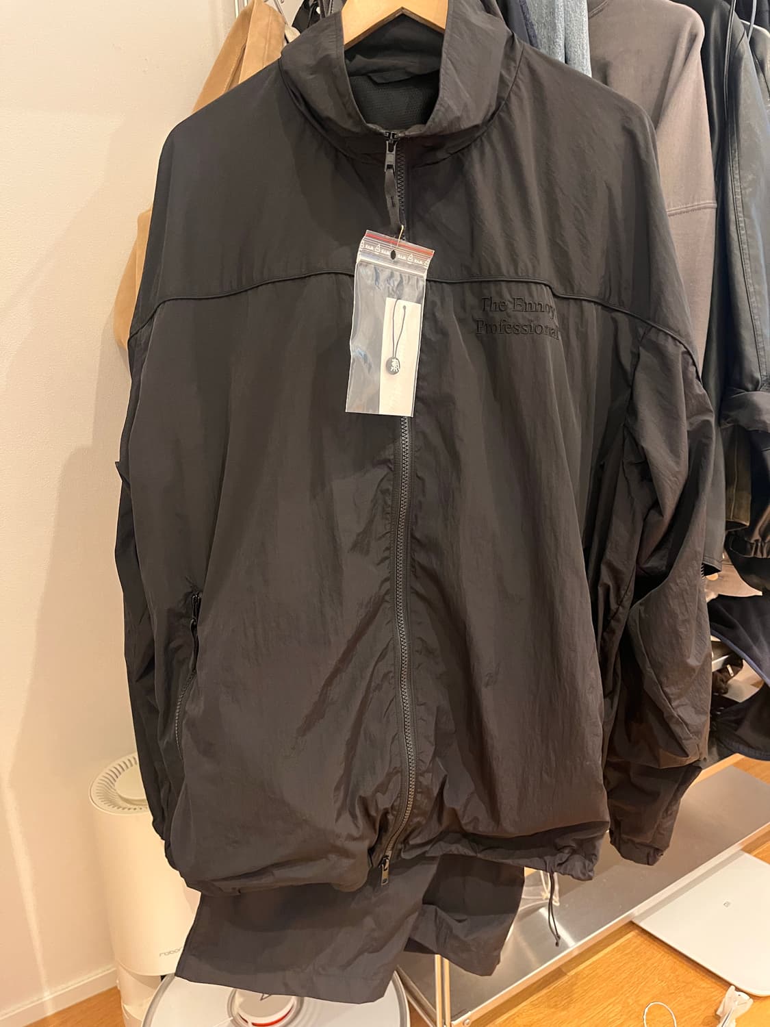 급매) ennoy (엔노이) 나일론 트랙셋업 판매합니다. 상품이미지2