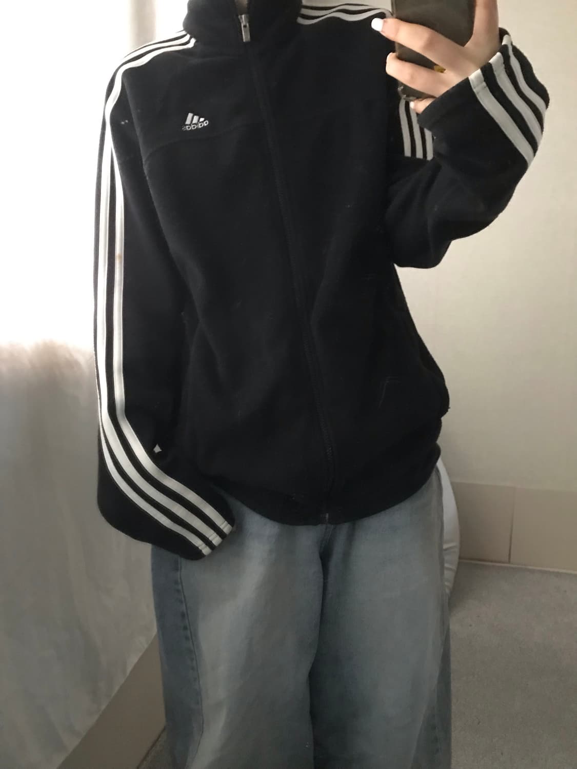 아디다스 검흰 후리스 집업 상품이미지3