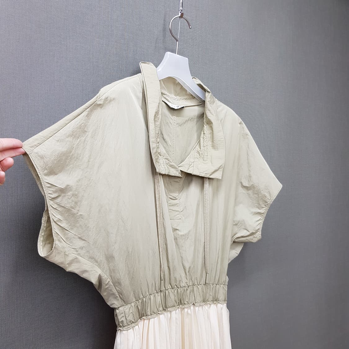 한섬 타임 2021 플리츠 믹스 원피스 82-94-160사이즈 상품이미지4