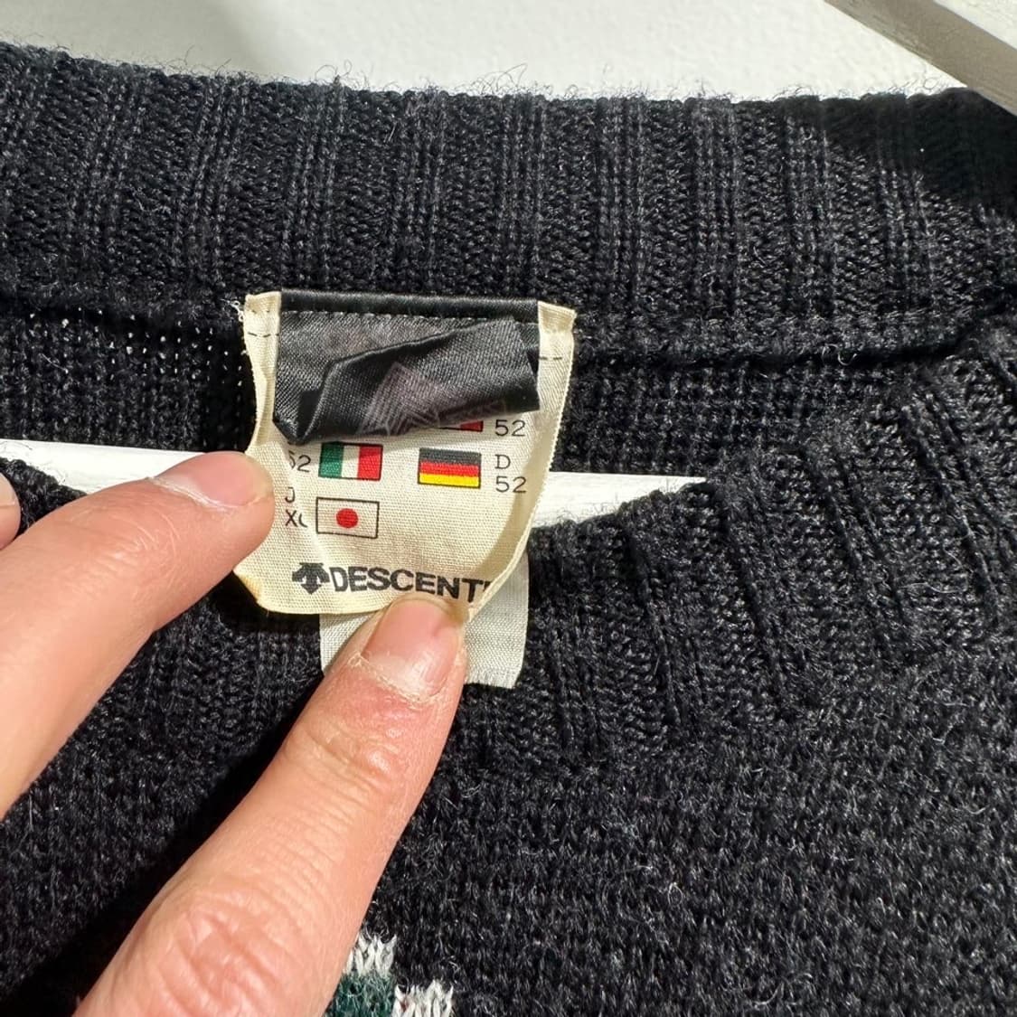 데상트 90s 패턴니트 상품이미지7