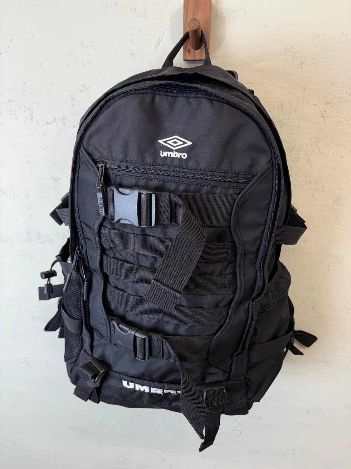 엄브로 댄커 백팩 블랙 상품이미지3