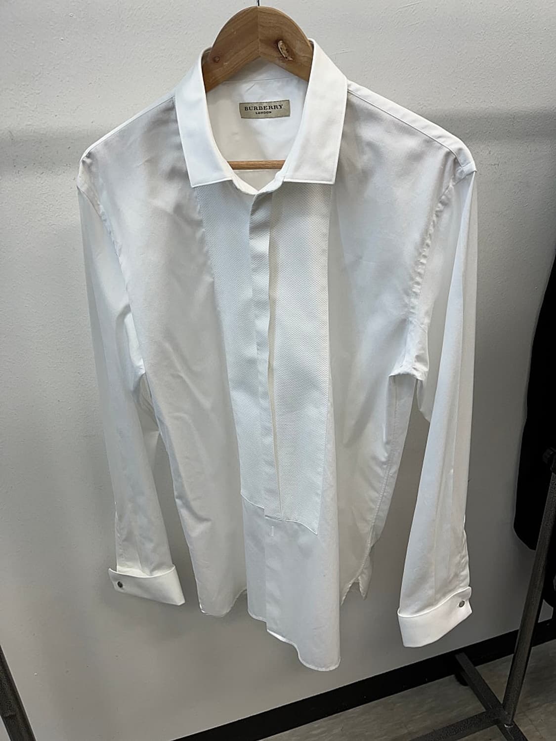 105) 버버리 커프스 화이트셔츠  상품이미지3
