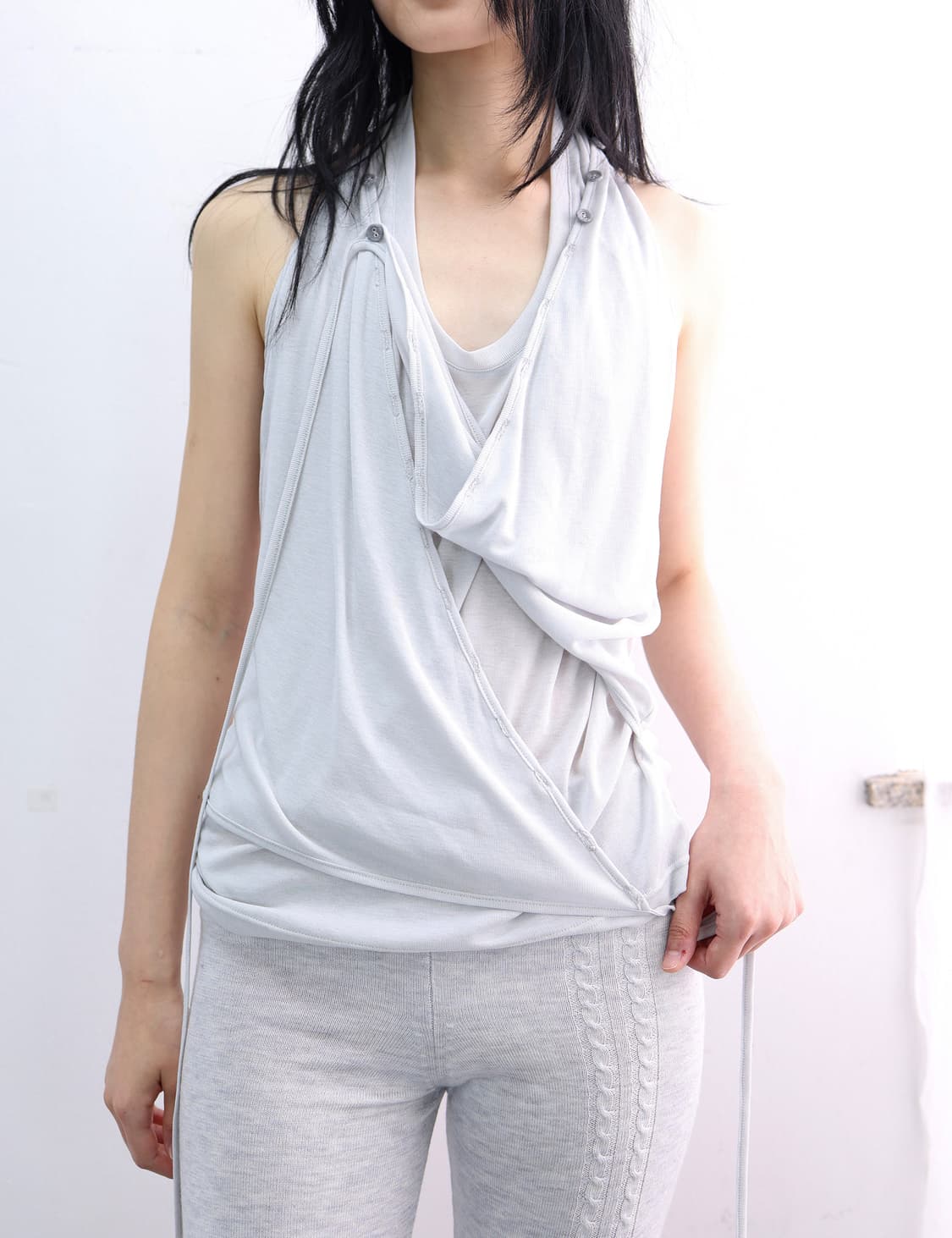 울리카상투스 ulika sanctus 홀터 랩 슬리브리스 halter 상품이미지1