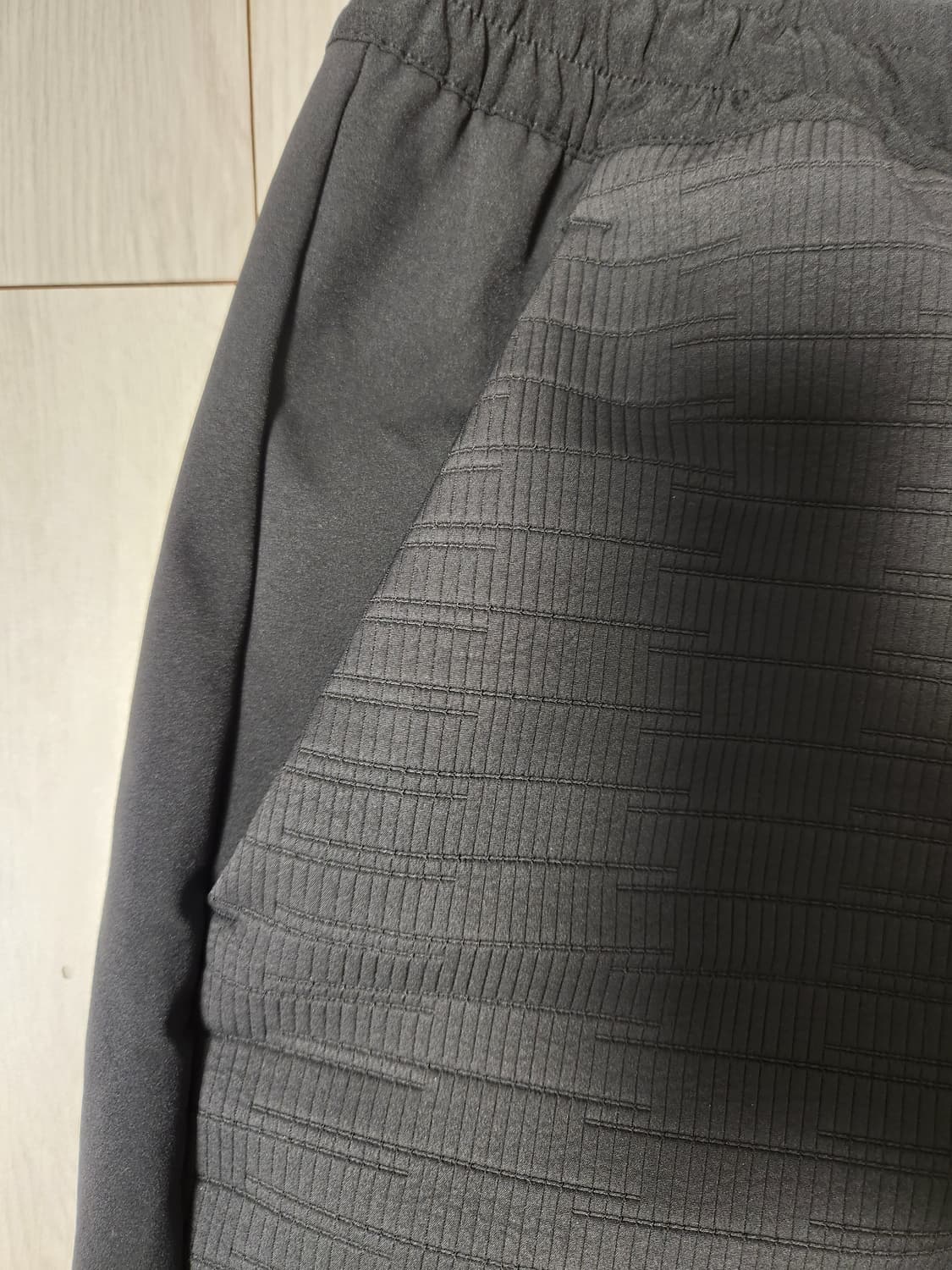 새상품급) 리복 TS 써모웜 컨트롤 트레이닝 팬츠 GI5304 사이즈L
 상품이미지6