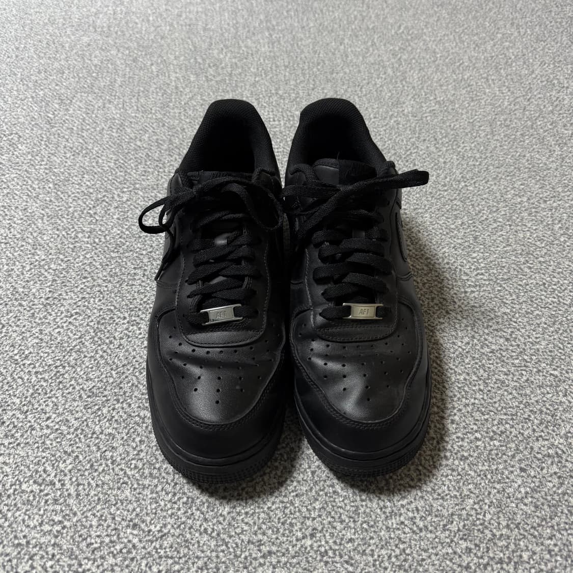 [정가 13만원] 나이키 에어포스 블랙 280 상품이미지3