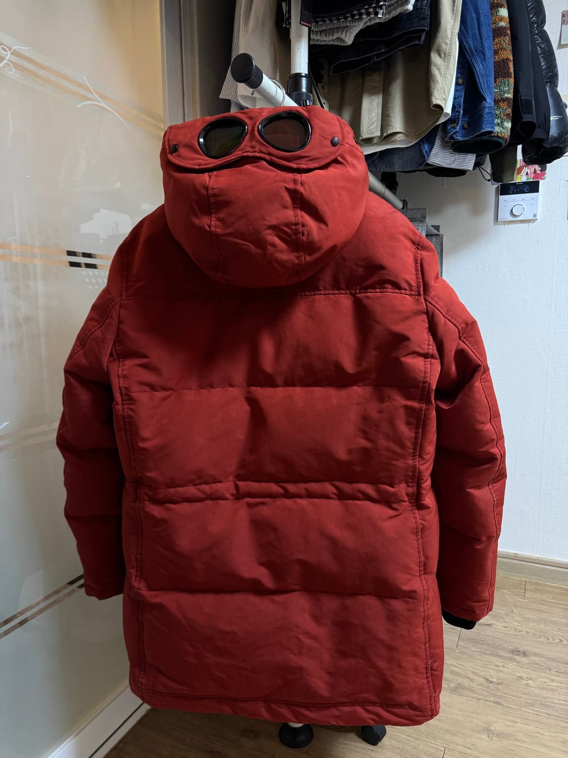 (105) CP컴퍼니 고글렌즈 덕다운 패딩 상품이미지1