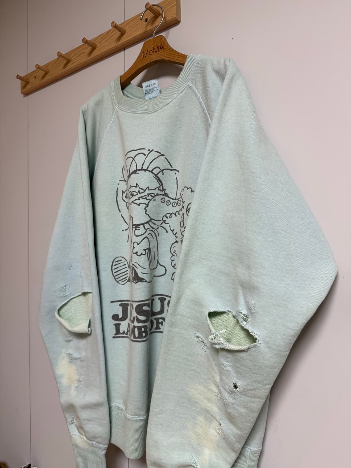 세인트미카엘 스누피 데미지 맨투맨 상품이미지3