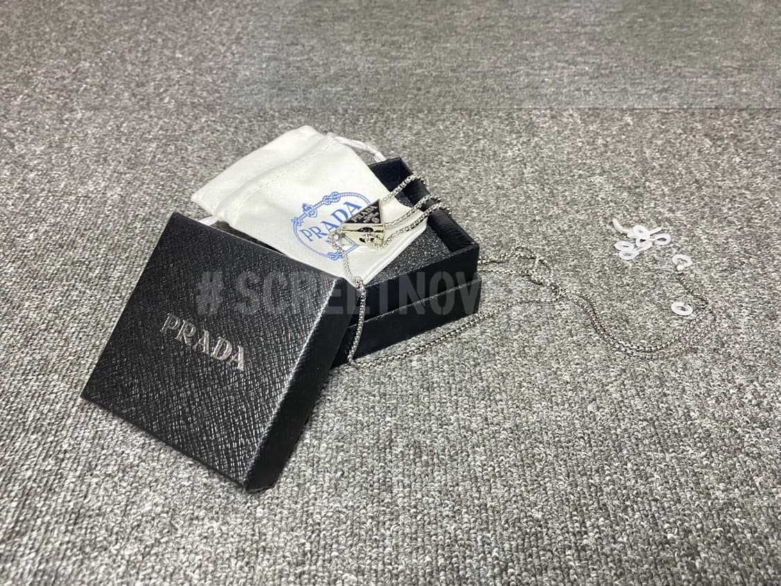  프라다 에어팟 스트랩 풀박스 블랙 풀박스 상품이미지7