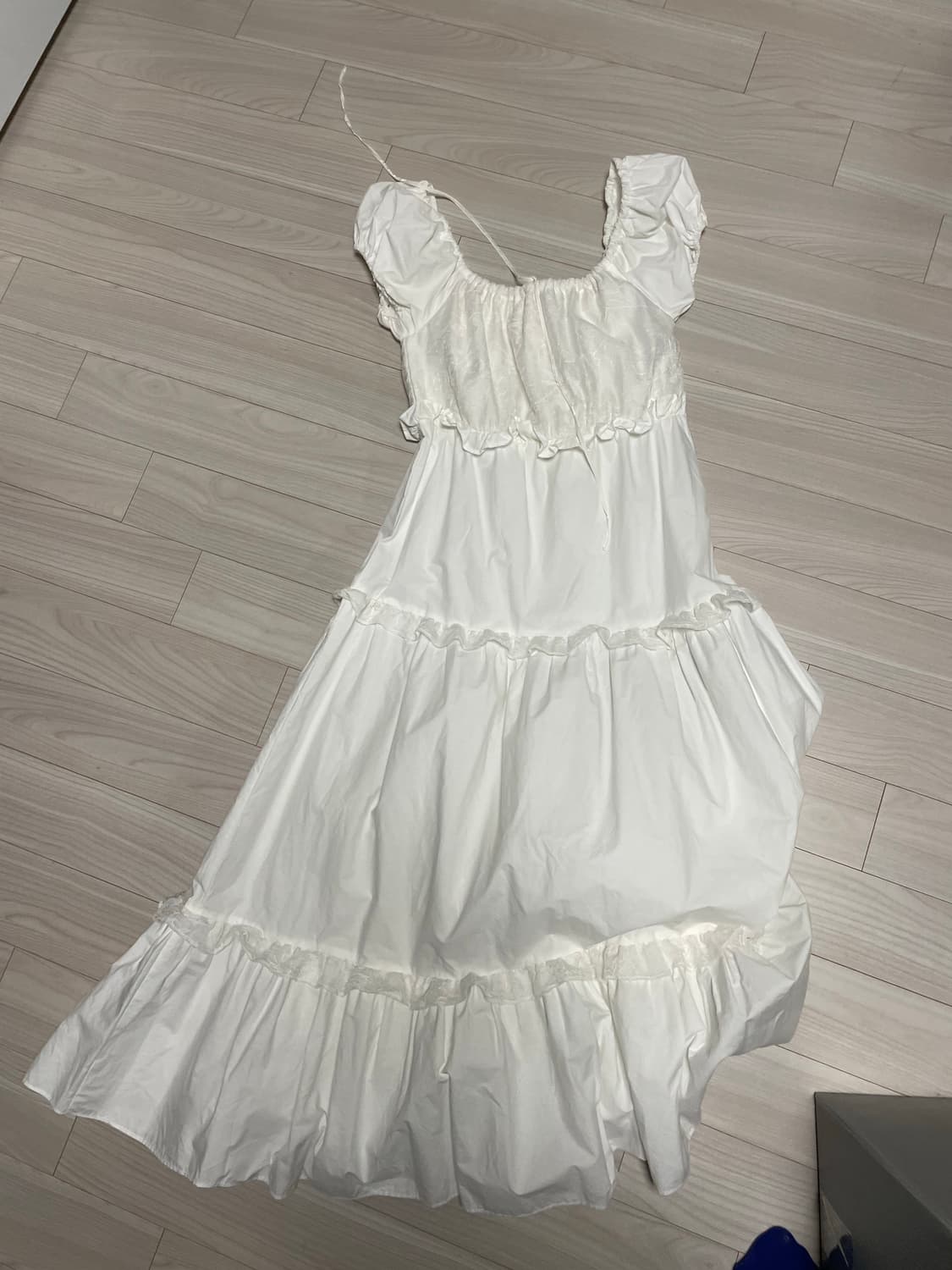 프레클 화이트 러플 롱 드레스 상품이미지2