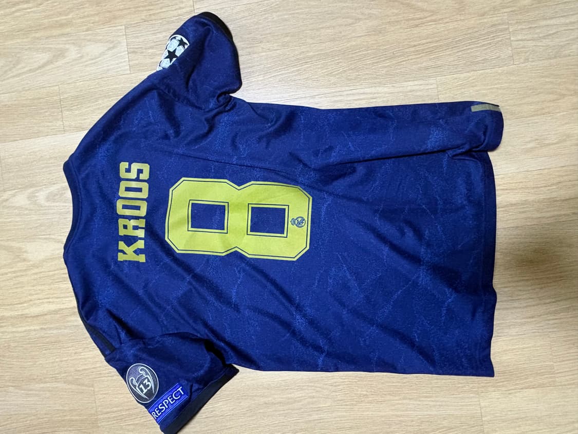 19-20 레알 마드리드 어웨이 유니폼 상품이미지2