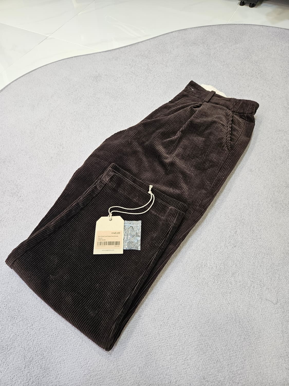 (1) 러프사이드 25fw 박스플리츠 코듀로이팬츠 다크브라운 상품이미지1