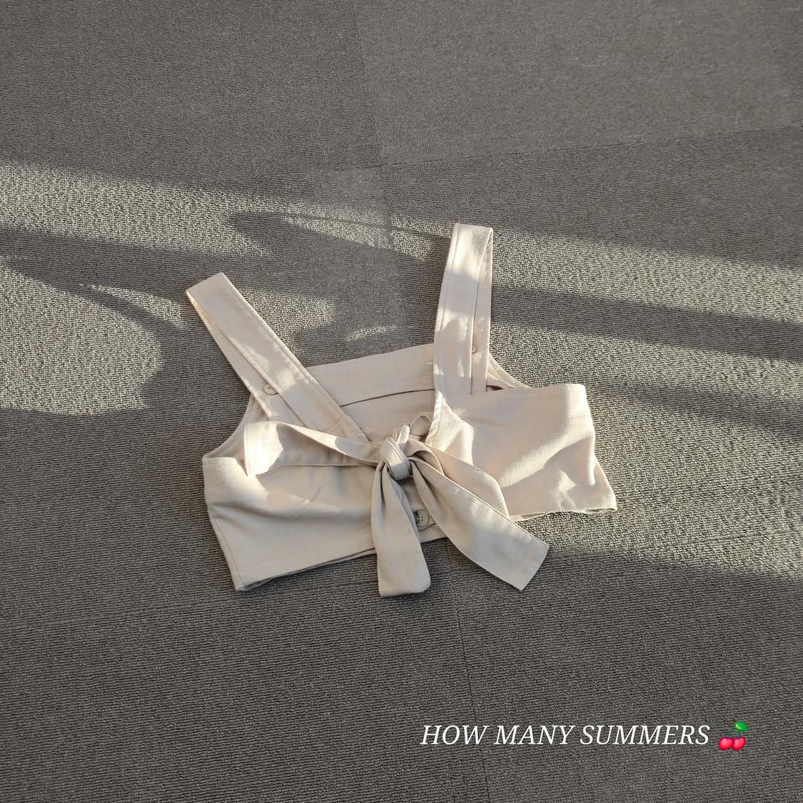 베이지 슬리브리스 탑 백리본 상품이미지3