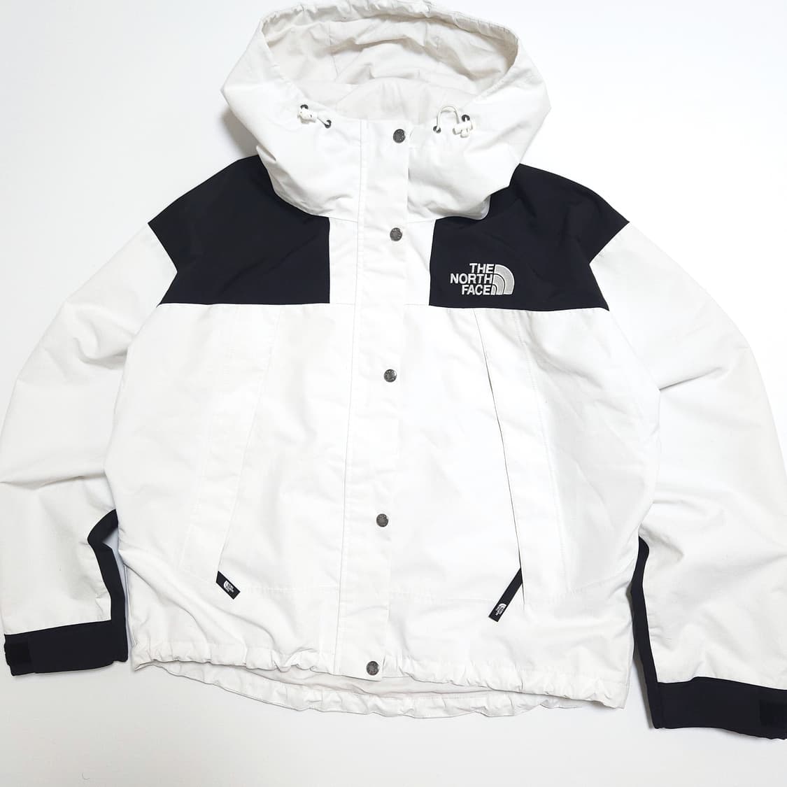 노스페이스 우먼 고 마운틴 바람막이 자켓 상품이미지3