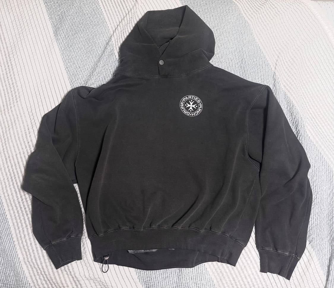 펀치드렁크파티즈 후드 Circle Logo Garment Dyed 차콜 상품이미지1