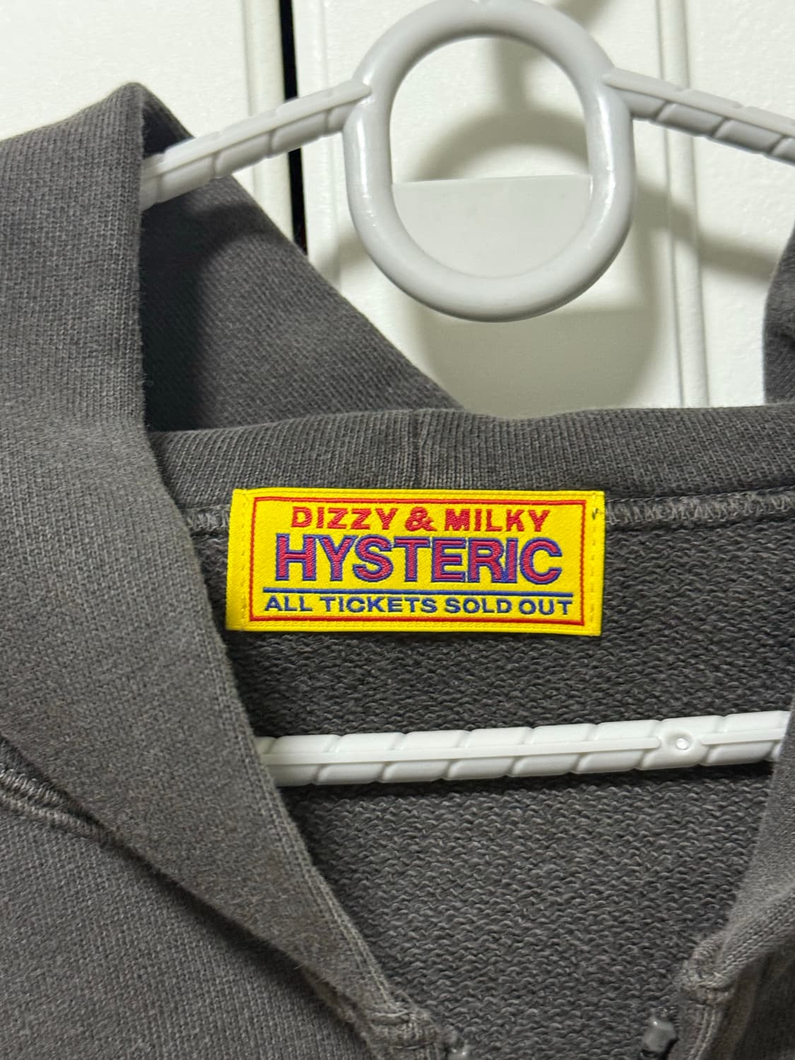 히스테릭 글래머 베이비시팅 클럽 숏 후드집업 상품이미지5