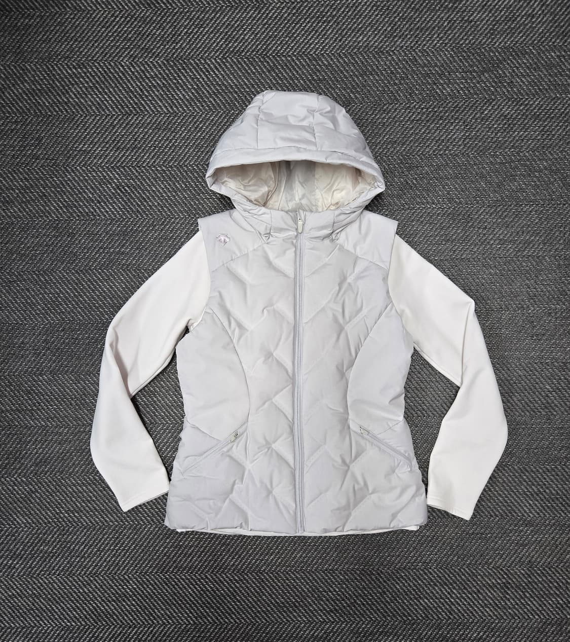 데상트 여성 숏패딩 트레이닝 구스다운패딩 점퍼 상품이미지2