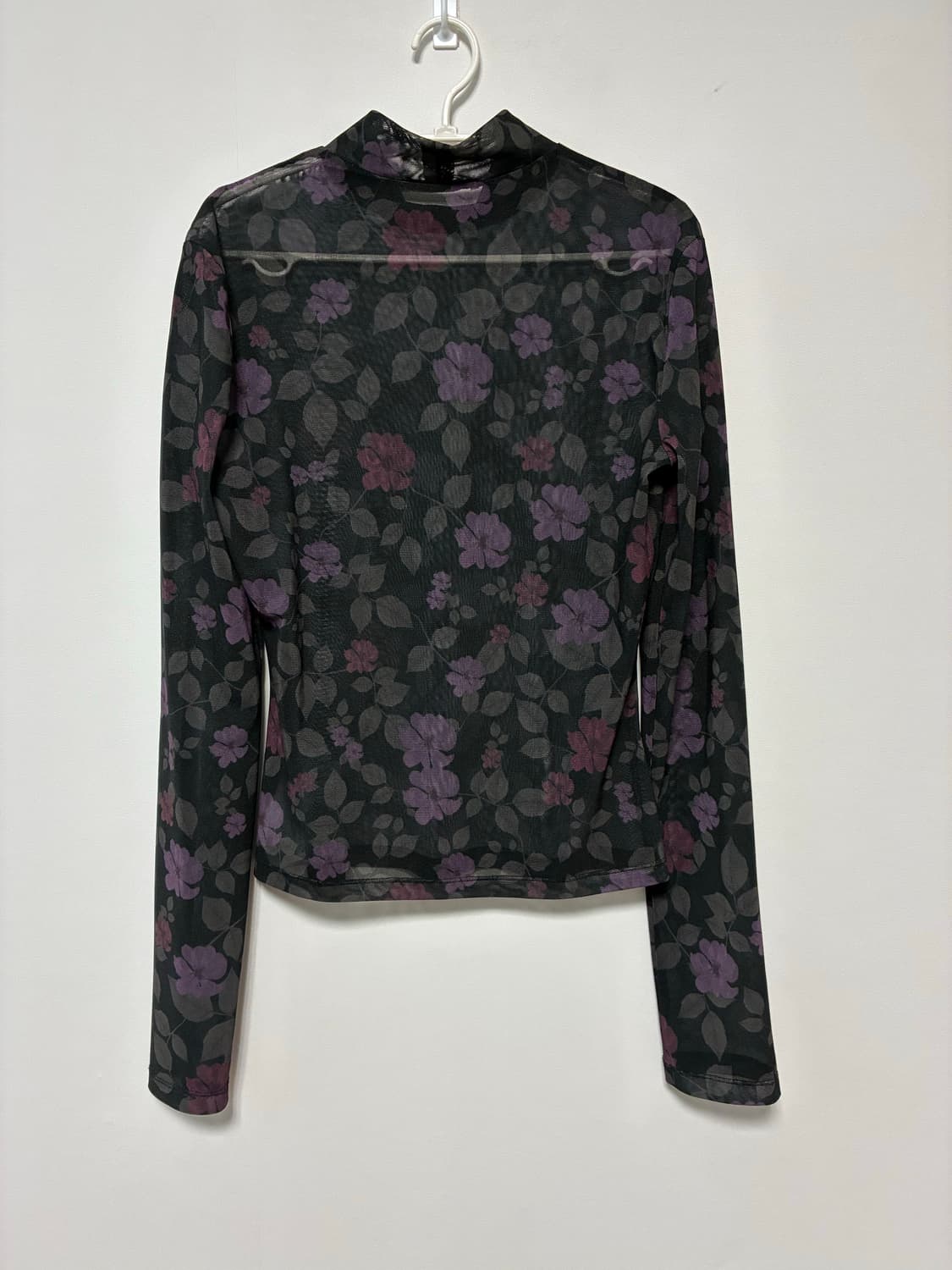FLORAL MOCK NECK TOP 플로럴 모크넥 탑 상품이미지3