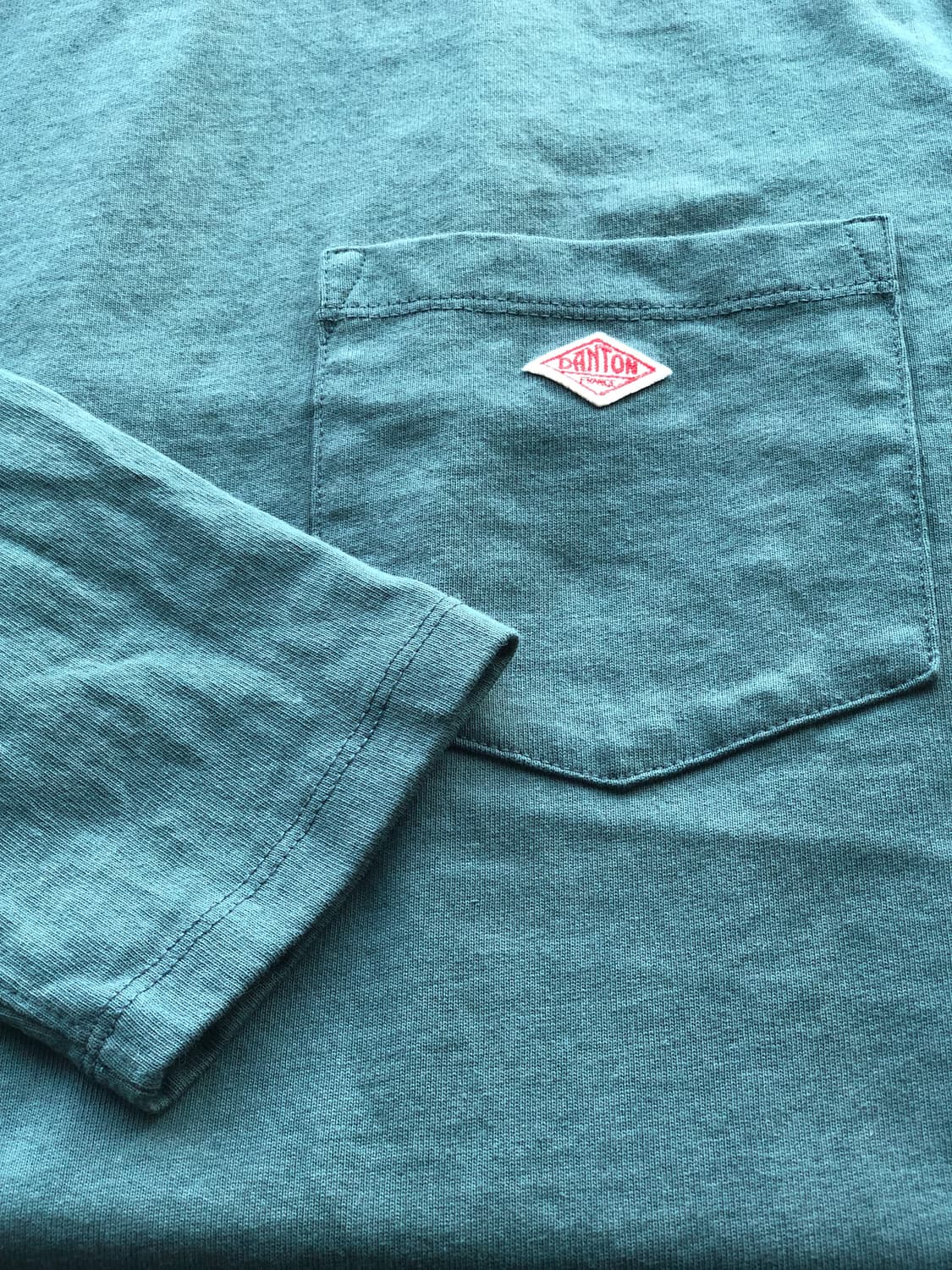 40 단톤 다크그린 포켓티셔츠  상품이미지2