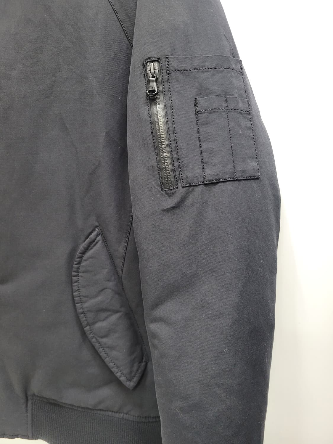 AND Z 앤드지 다운 패딩 항공 점퍼 / 남 100
a1b5 s 네이비 상품이미지4