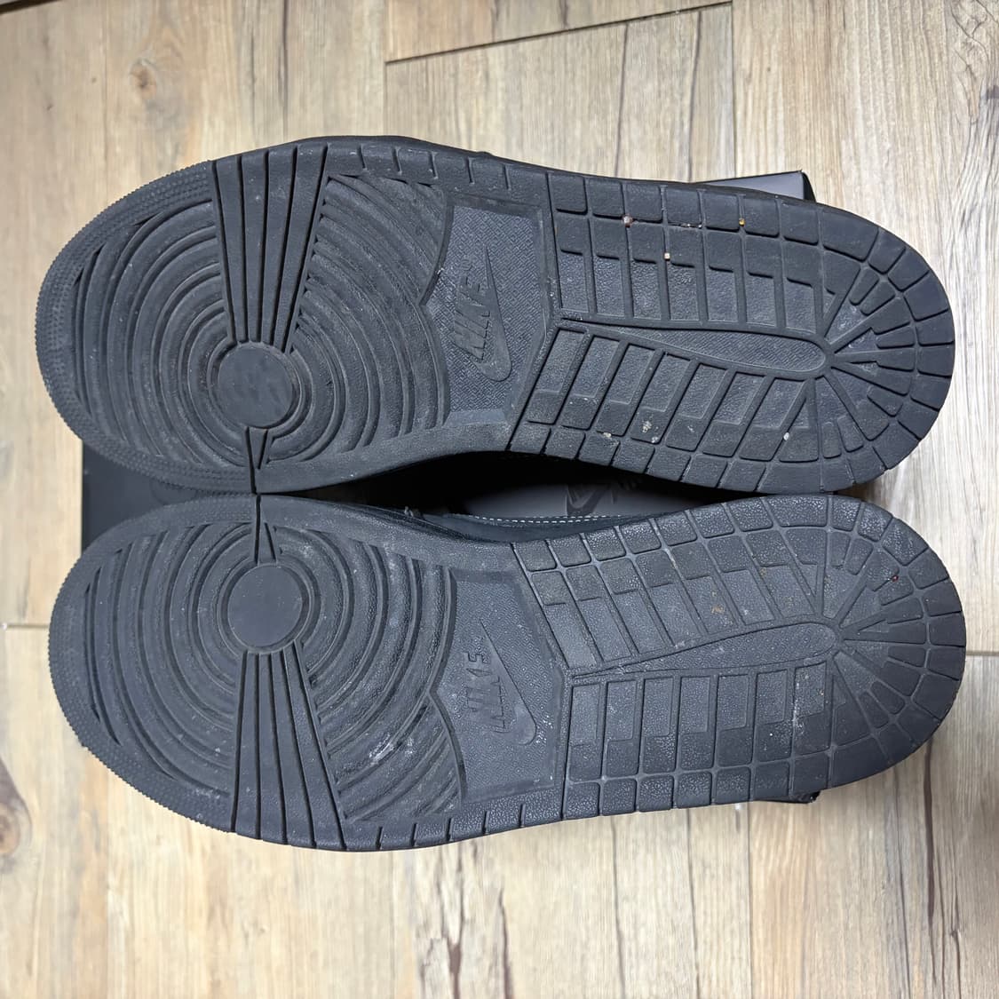 조던 1 로우 트레비스 스캇 블랙 펜텀 280 상품이미지7