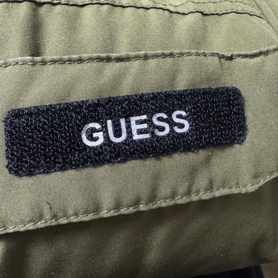 게스 덕다운 야상 패딩 파카 상품이미지5