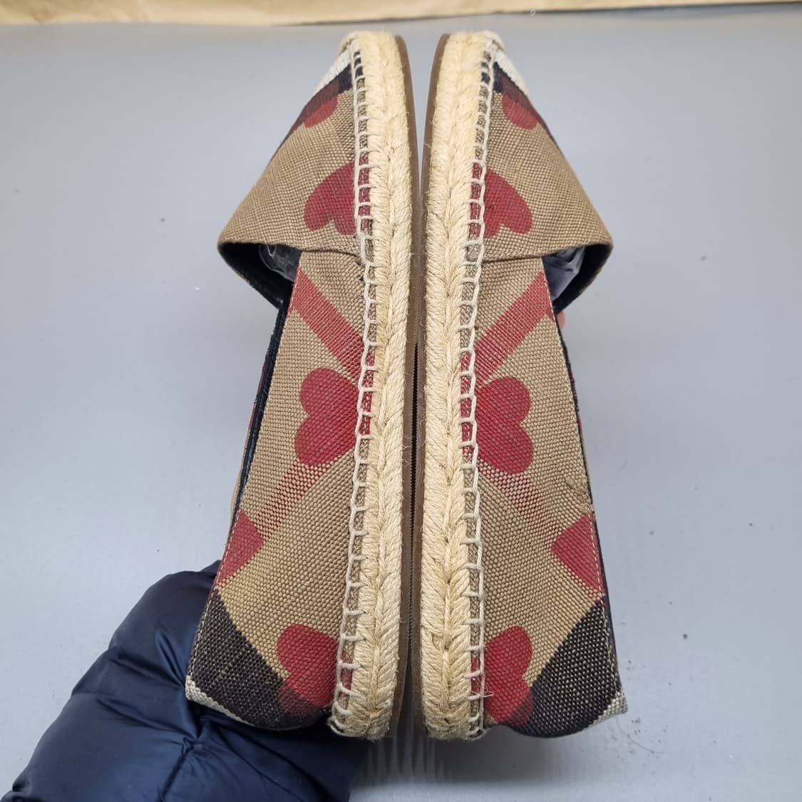 버버리 하트 에스파듀39 250 상품이미지5