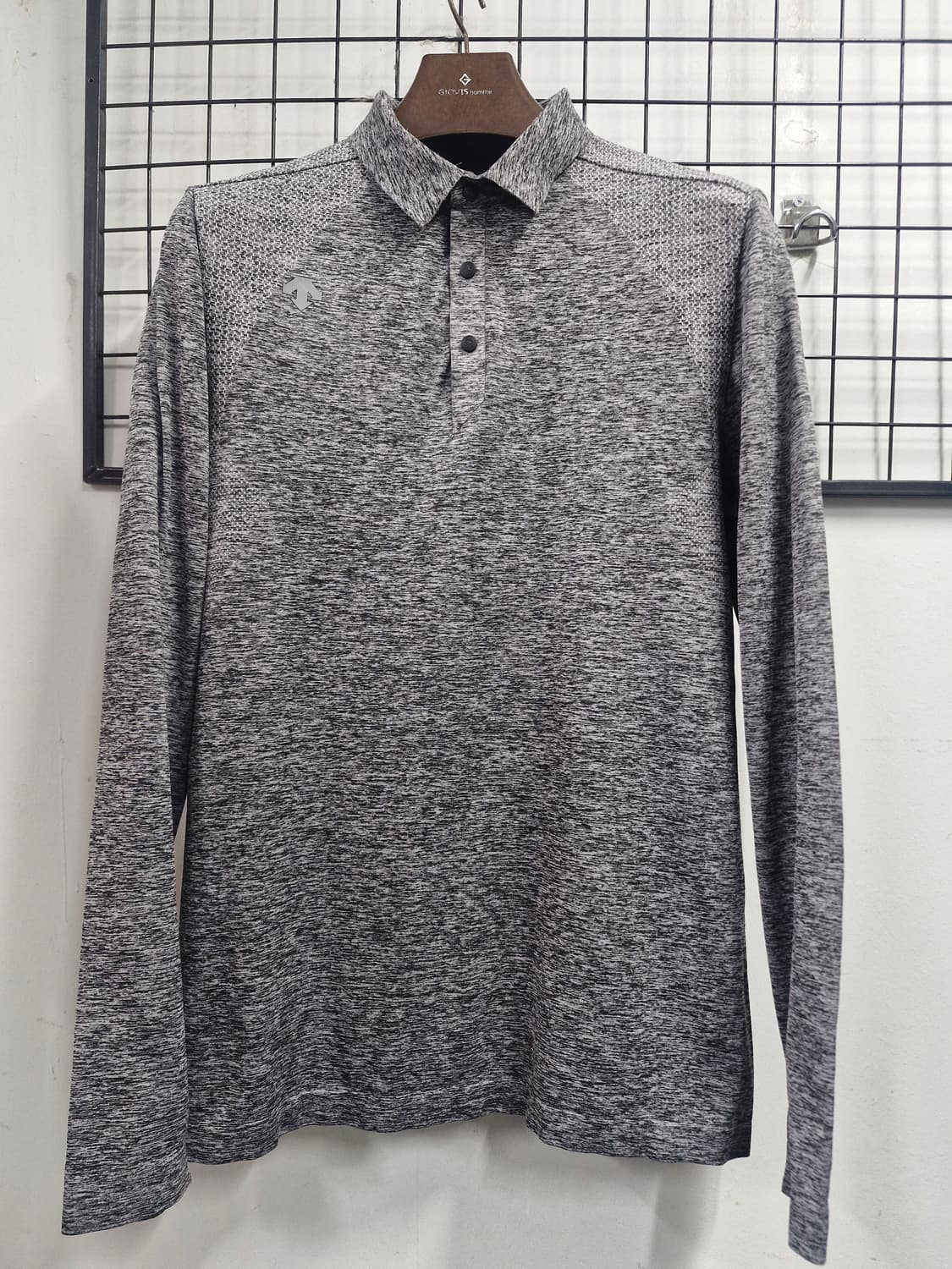 100L 데상트 골프 기능성 긴팔 카라티. 상품이미지1