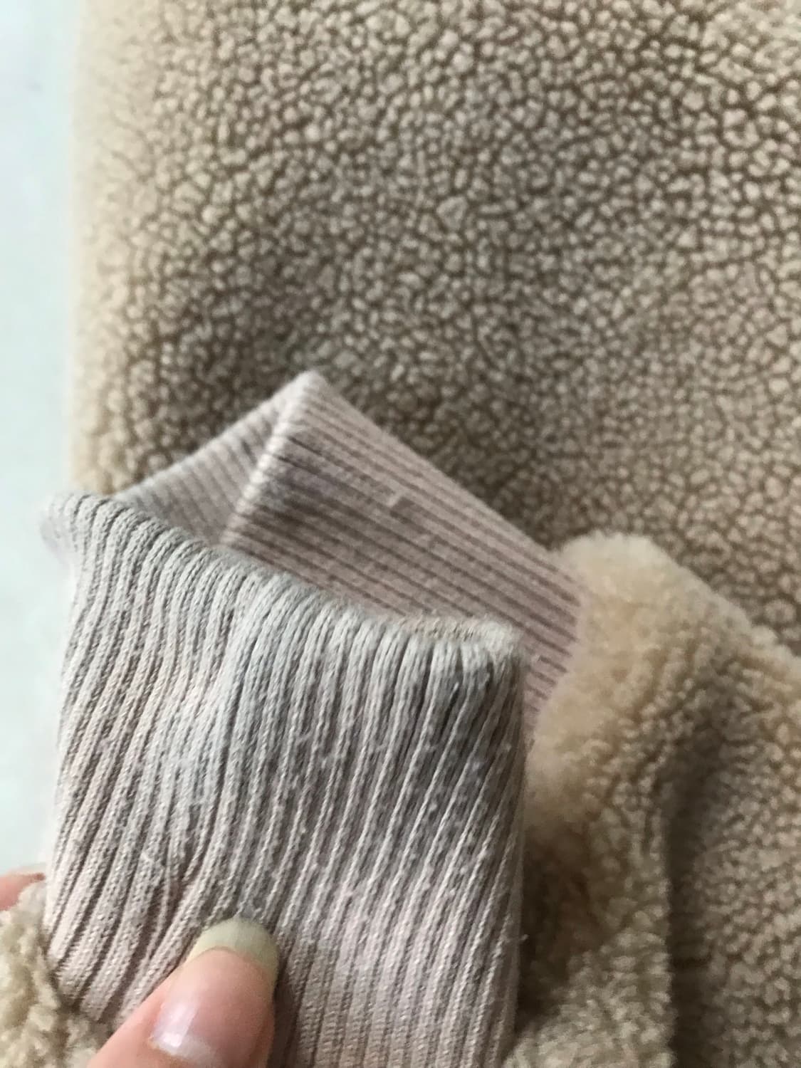 게스 베이지 후리스 상품이미지8