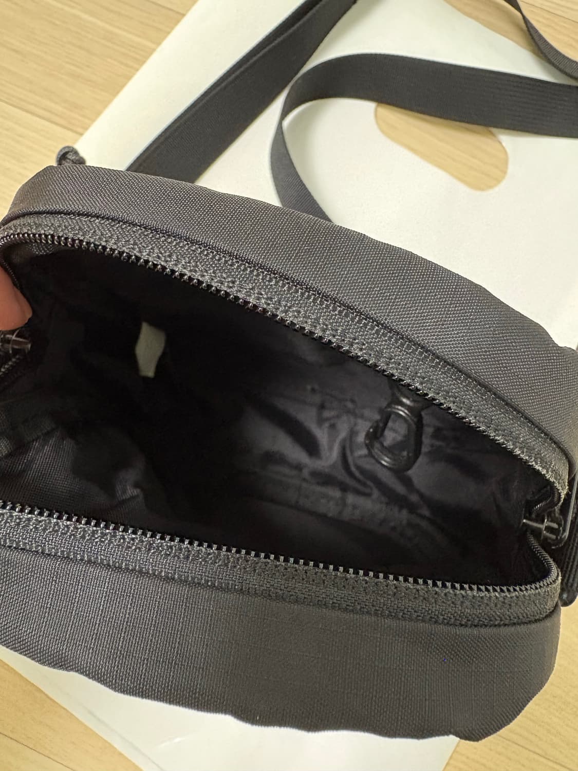 슈프림 코듀라 스몰 숄더백 + 쇼핑백 Supreme 17ss 상품이미지5