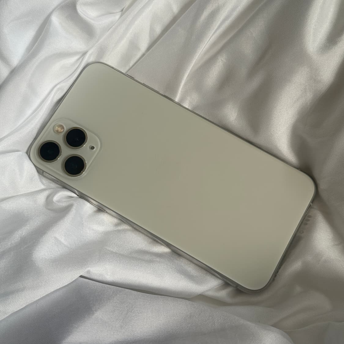 아이폰 11프로 상품이미지1