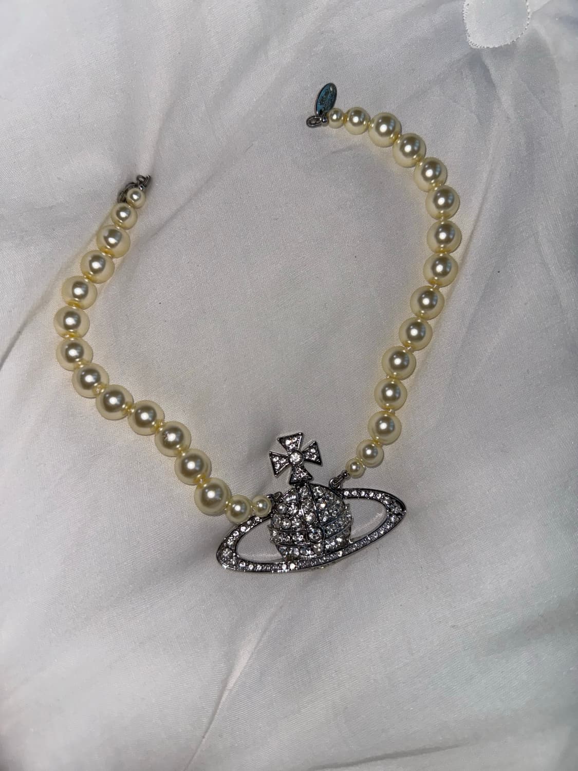 비비안웨스트우드 바스 릴리프 진주 초커 상품이미지1