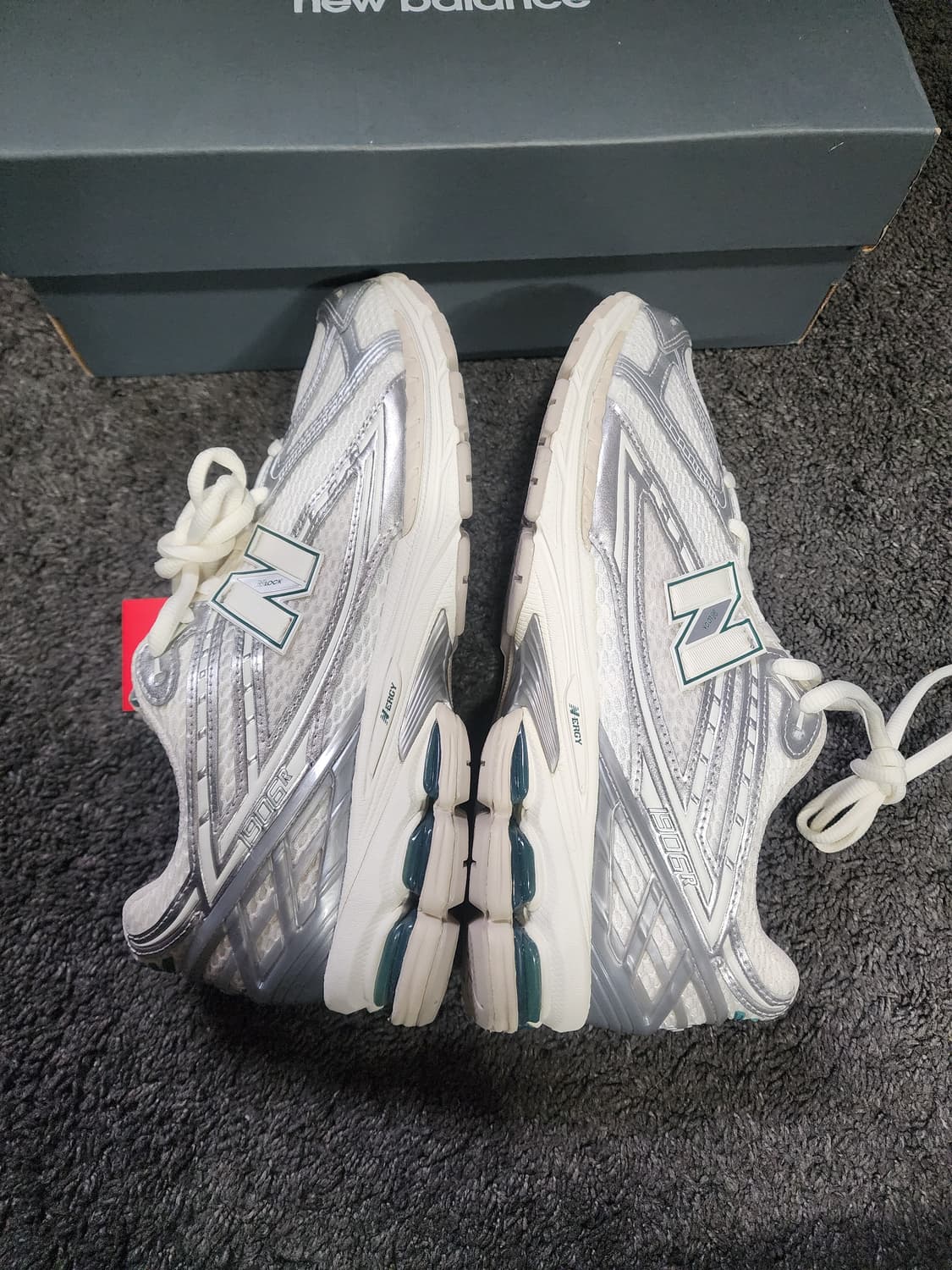 뉴발란스 1906 화이트 실버 290 상품이미지5