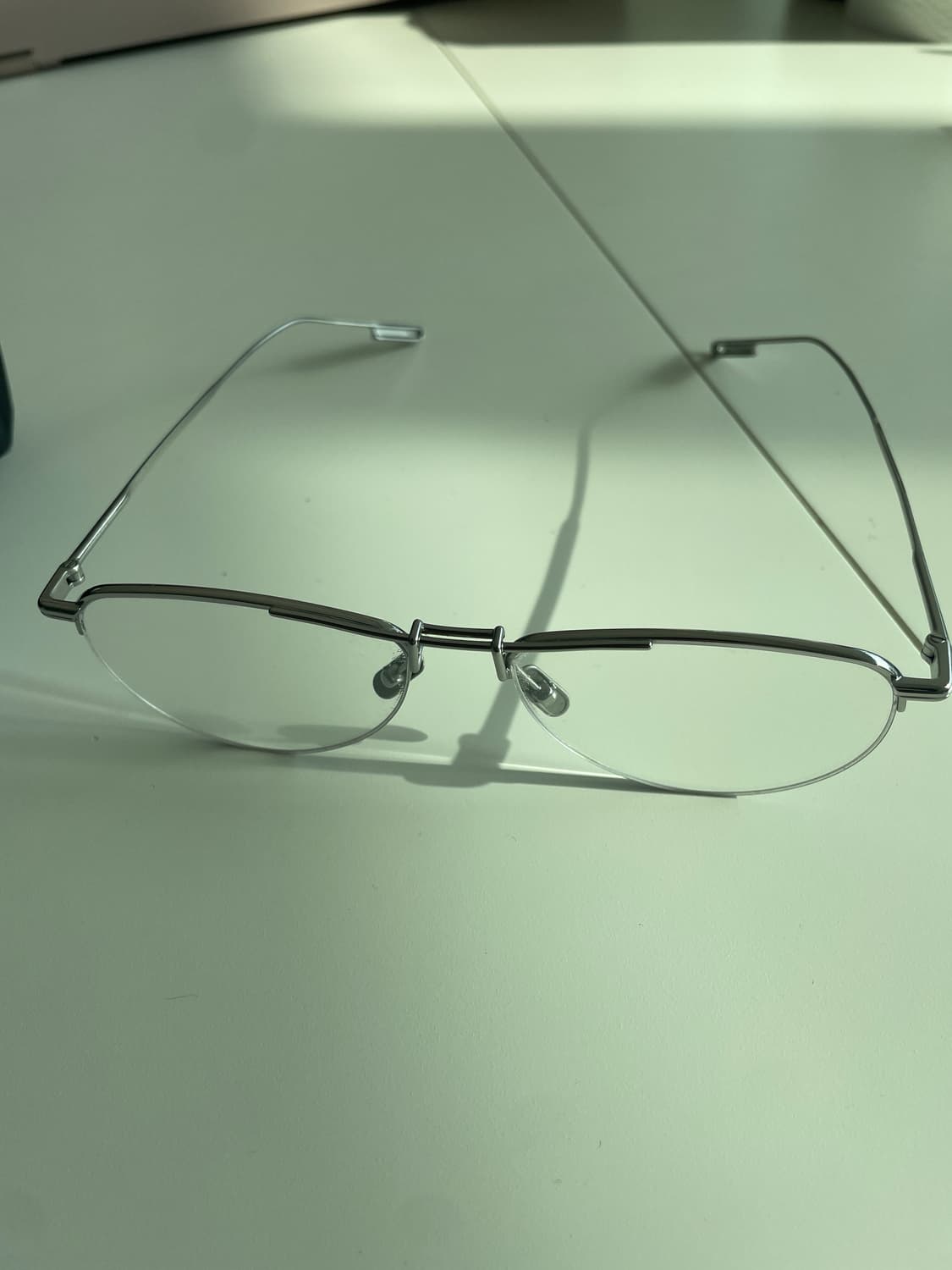 젠틀몬스터 스윙 02 조규성 안경 상품이미지4