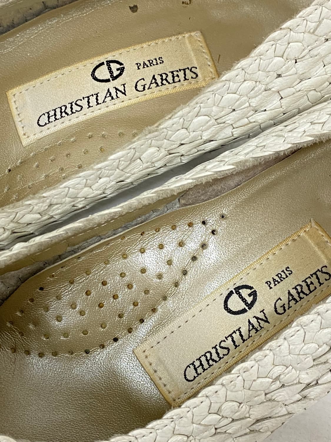 CHRISTIAN GARETS 화이트 우븐 펌프스 상품이미지7