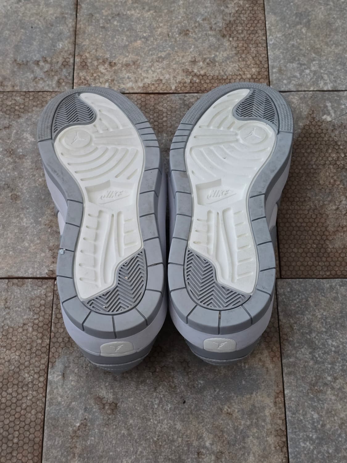 (255)나이키 조던 1 엘리베이트 로우 울프 그레이 상품이미지9