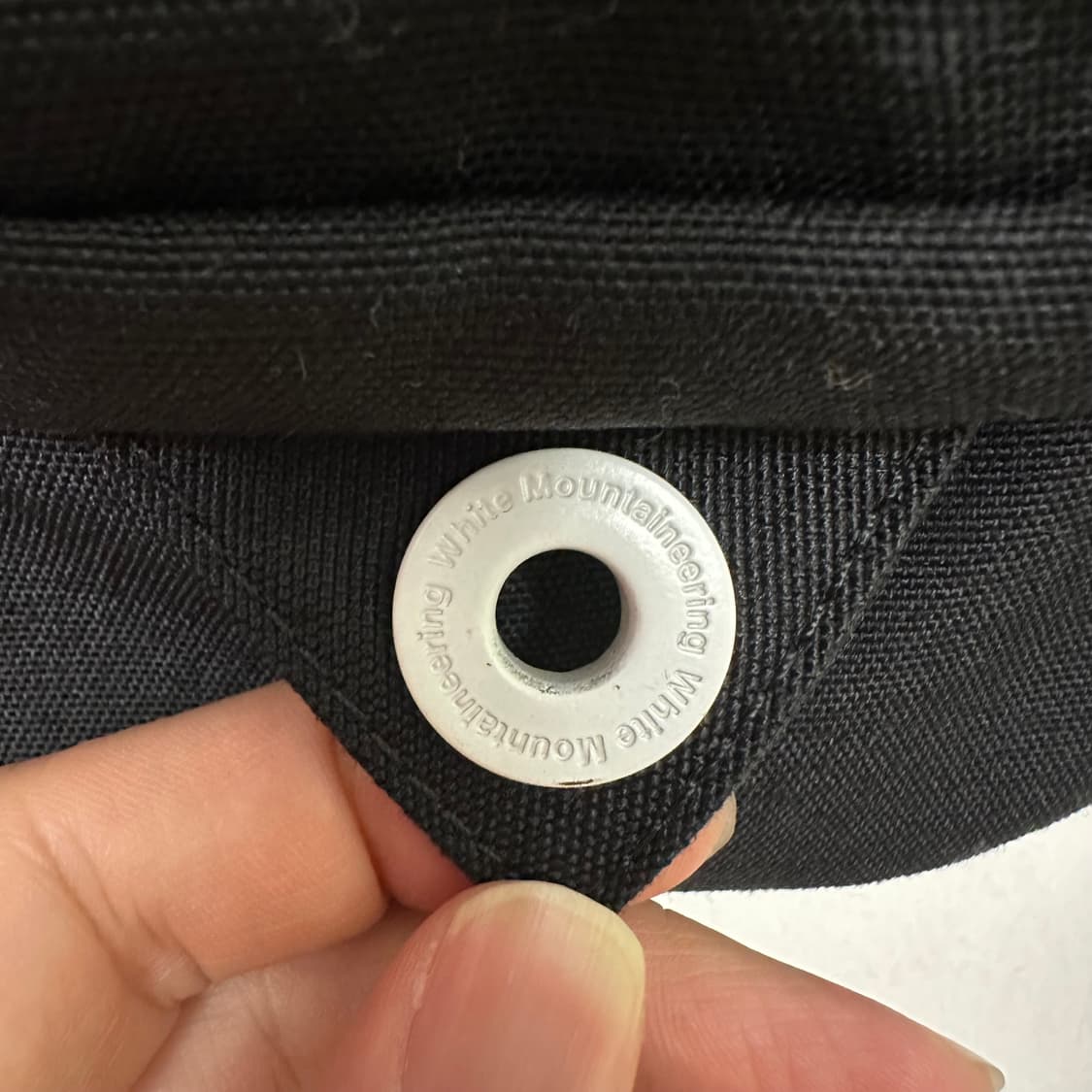 화이트마운티어링 x 이스트팩 리플렉티브 백팩 상품이미지2