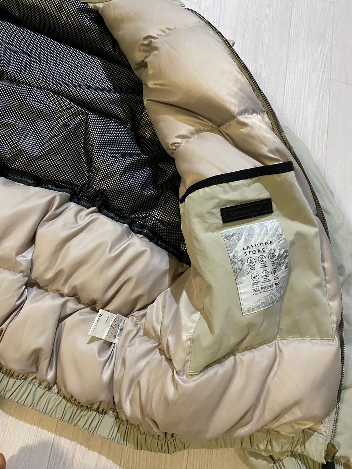 라퍼지스토어 패딩 상품이미지6