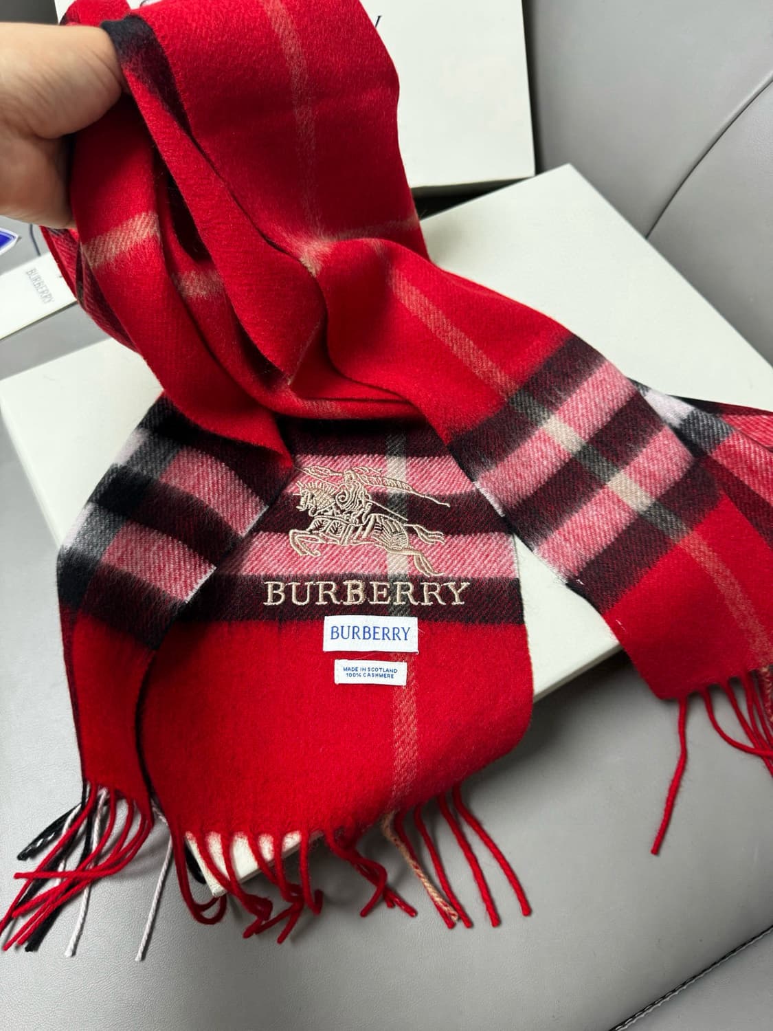 버버리숙녀 리버서블 스카프100% 램스울
 상품이미지4