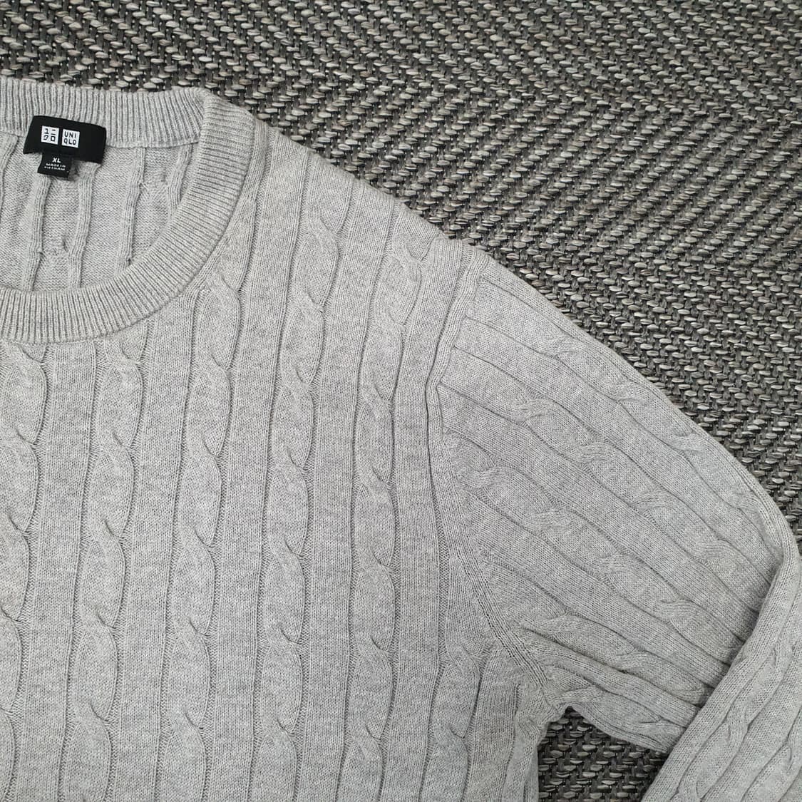 유니클로 얇은 케이블 니트 남자105 상품이미지3