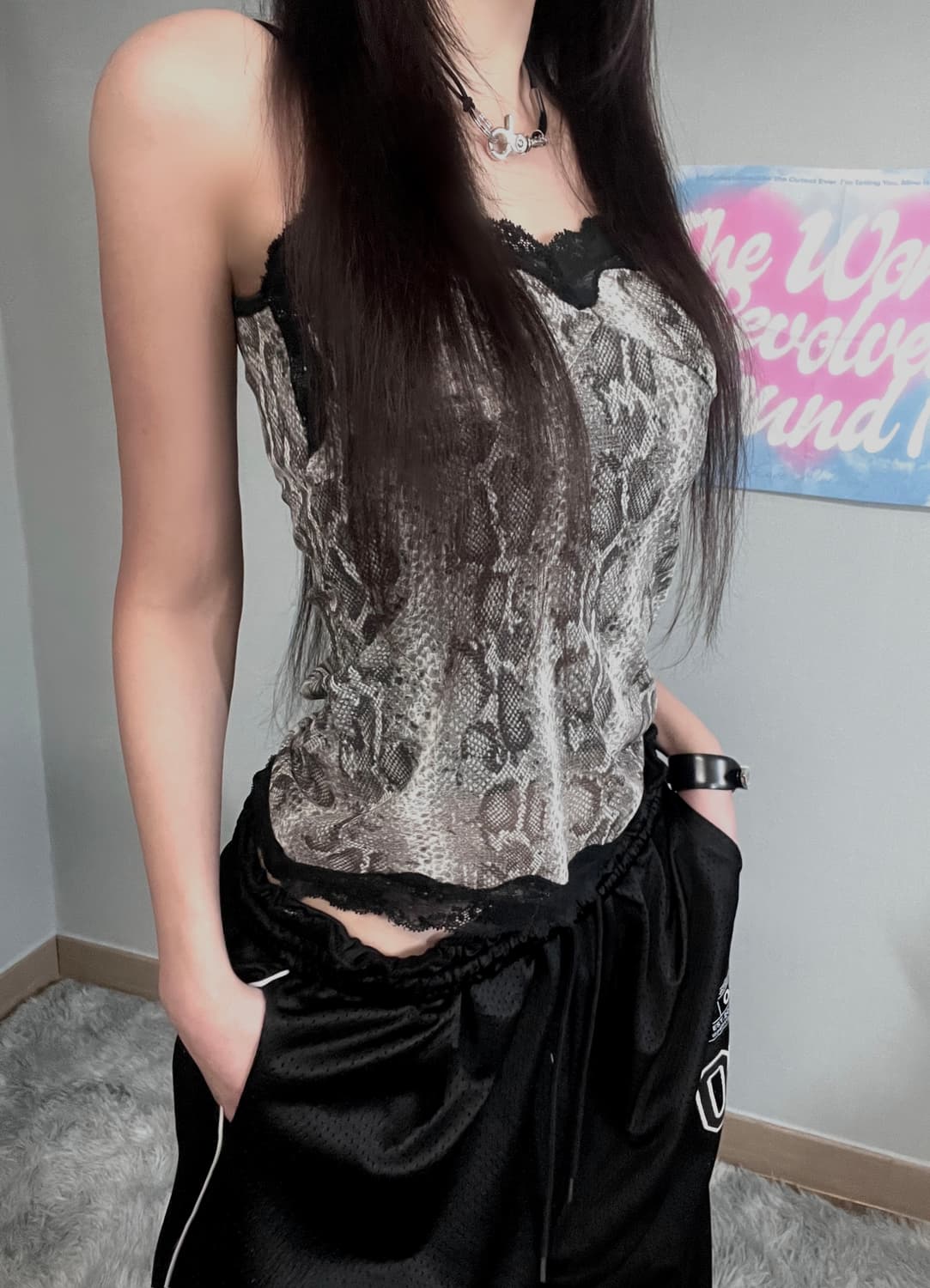 y2k 갸루 블랙 펑크 뱀피 파이톤 레이스 슬리브리스 상품이미지5
