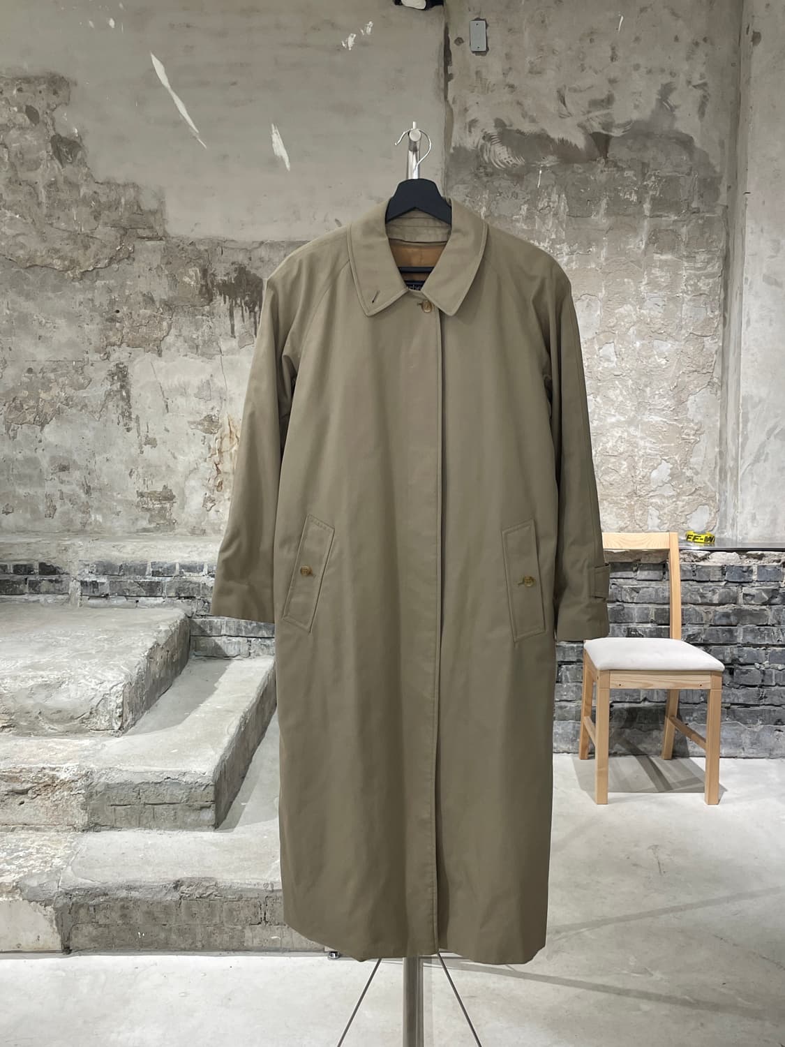 버버리 베이지 히든 버튼 코튼 코트 상품이미지1