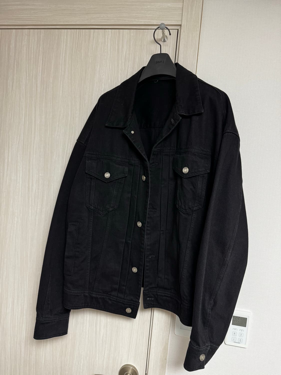 [50] 준지 디테처블 데님 트러커 블랙 상품이미지1