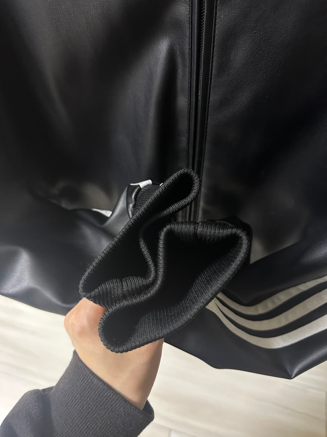 [XL, 0회착] 아디다스 포우 레더 아디컬러 루즈 파이어버드 재킷 상품이미지3