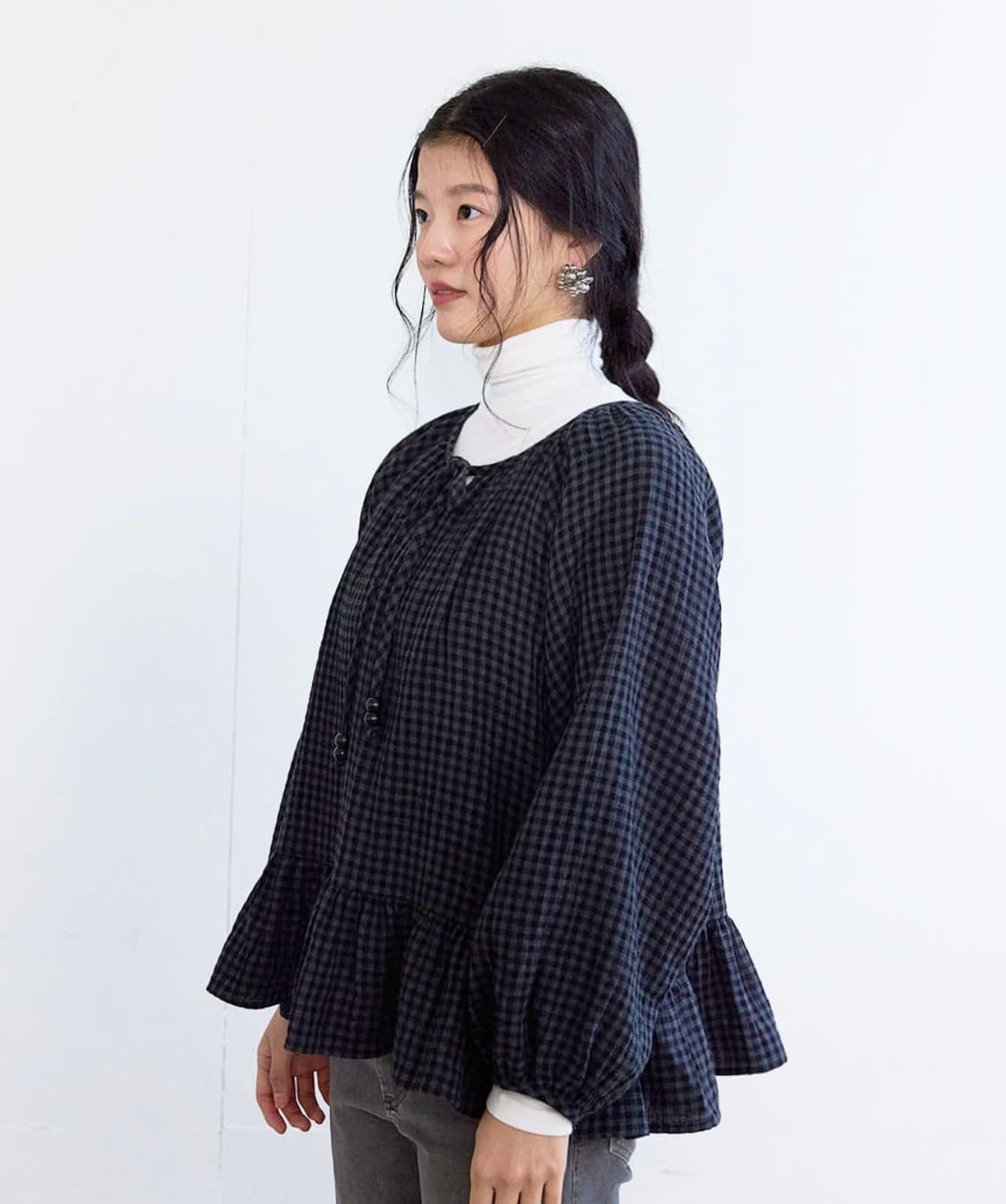 콜로신스 체크 우드벨 블라우스 그레이 상품이미지1