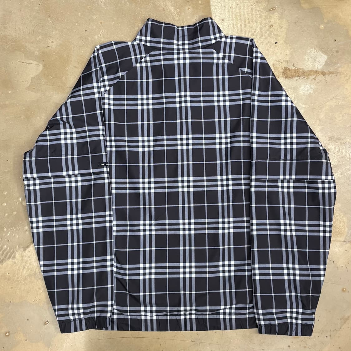 L 버버리 골프 반팔 탈부착 노바체크 반집업 바람막이  상품이미지3