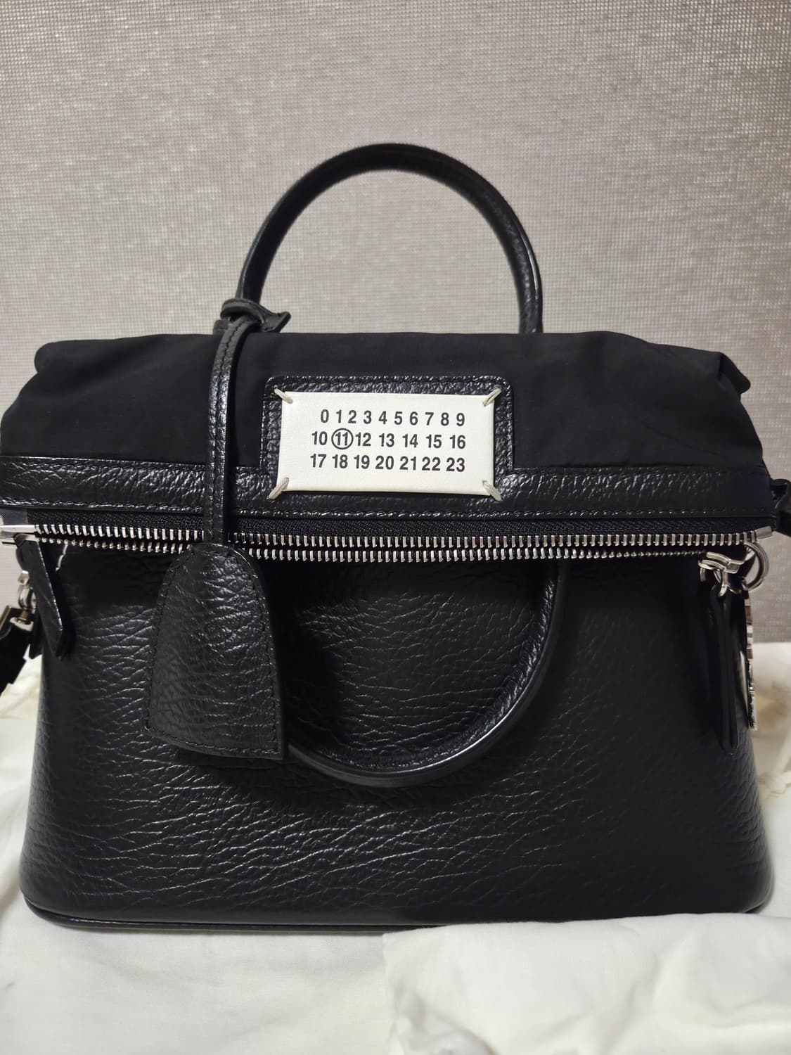 마르지엘라 5ac 스몰 블랙 상품이미지1