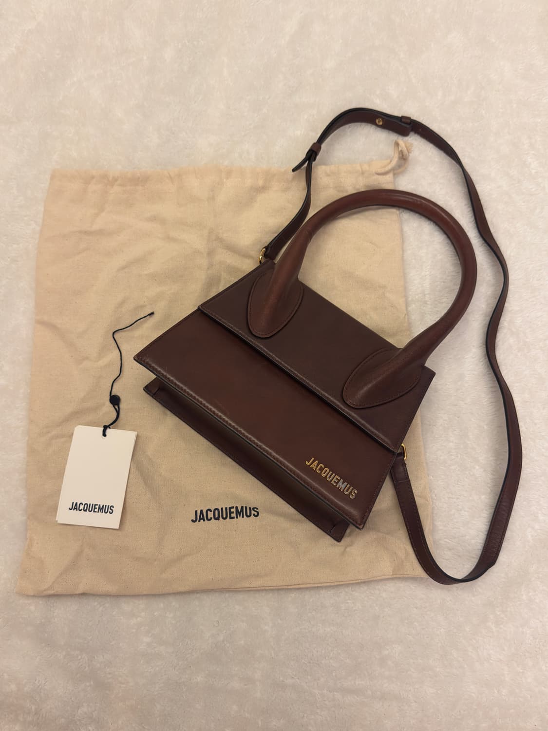 자크뮈스 르 그랜드 치키토 라지백 다크브라운 상품이미지1